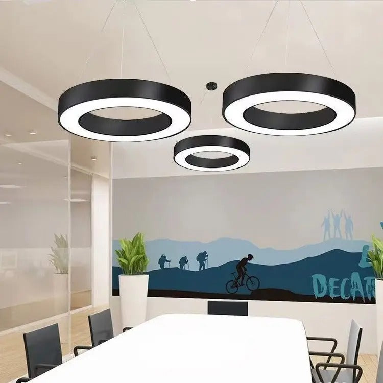 كشاف دائري مفرغ اسود 40سم